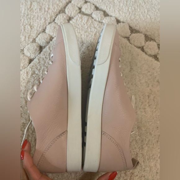 Ecco blush, leather sneakers. - Picture 5 of 8